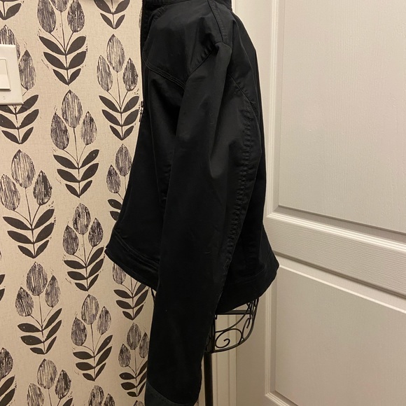 Light spring/fall jacket - Picture 2 of 3